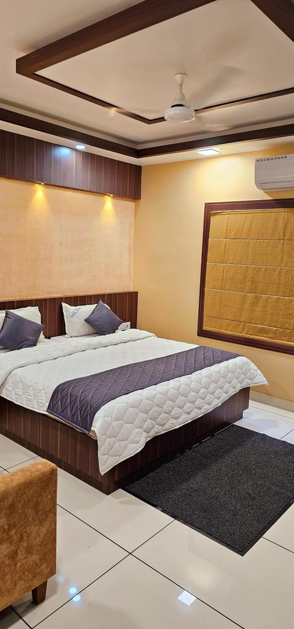 Hotel Royal Wings Elūr 外观 照片