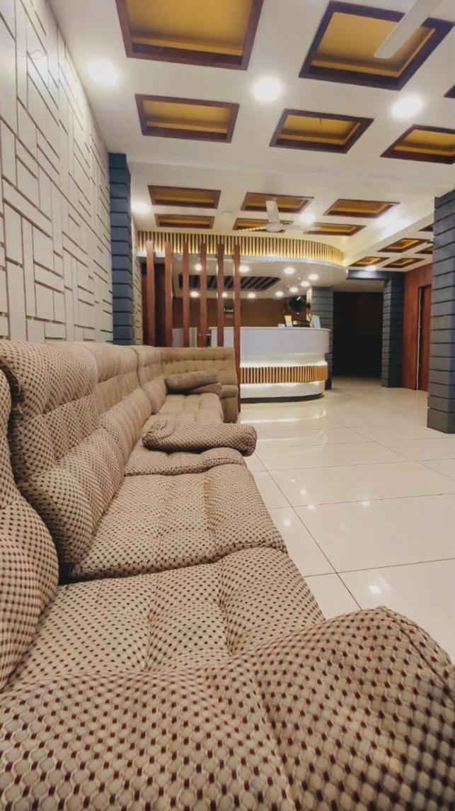 Hotel Royal Wings Elūr 外观 照片